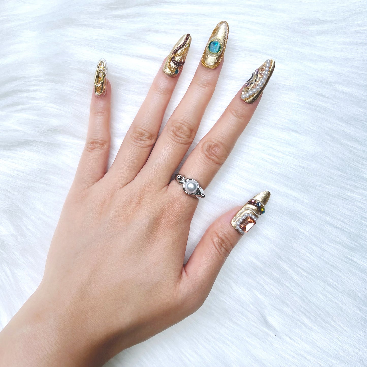 GOLDESS